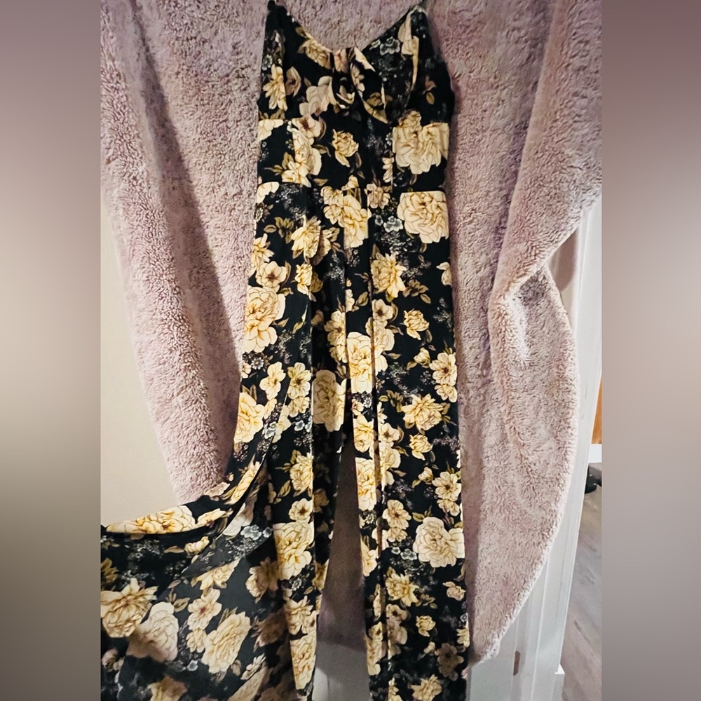 Xhilaration Black and Cream Floral Wide Leg Jumpsuit - Picture 5 of 8